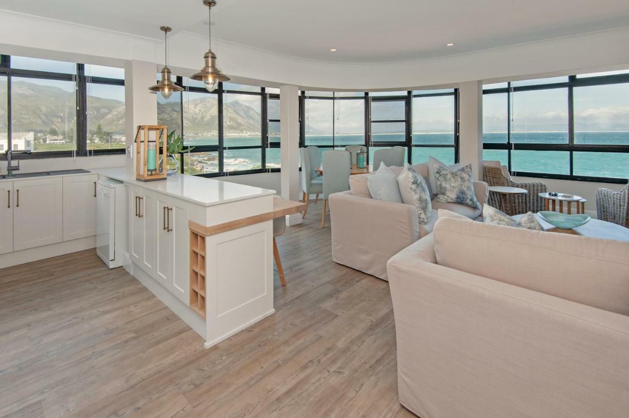 The Sun, Whales & Waves - Seafront Apartment Hermanus Exterior photo